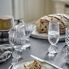 Load image into Gallery viewer, Taurin champagne glass - clear