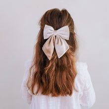 Load image into Gallery viewer, Agnes oversize bow pack