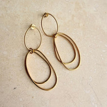 Load image into Gallery viewer, Everyday abstract oval drop earrings