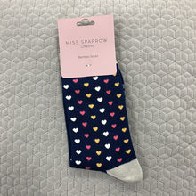 Load image into Gallery viewer, Hearts socks