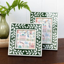 Load image into Gallery viewer, Resin picture frame - green