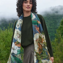 Load image into Gallery viewer, Rhodoleia scarf - blue