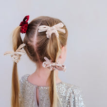 Load image into Gallery viewer, Winter velvet bow scrunchies