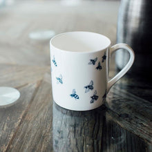 Load image into Gallery viewer, Bee fine bone china mug