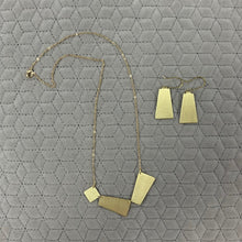 Load image into Gallery viewer, Maya brass bangle