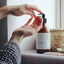 Load image into Gallery viewer, The Orchards - fresh fig & apples - hand & body lotion