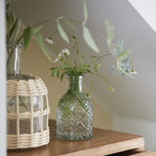 Load image into Gallery viewer, Glass vase with pattern
