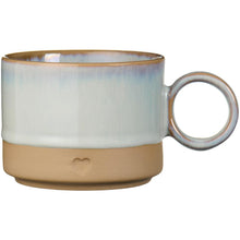 Load image into Gallery viewer, Mug with heart motif - light blue edge
