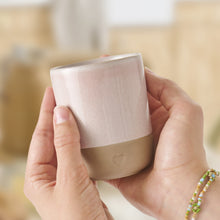 Load image into Gallery viewer, Mug (without handle) heart motif - pink
