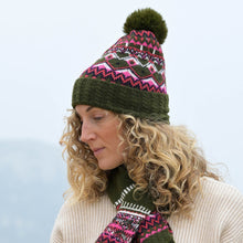 Load image into Gallery viewer, Fair isle bobble hat - khaki
