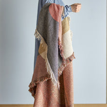 Load image into Gallery viewer, Arni throw - brown

