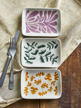 Load image into Gallery viewer, Fauni plates - multi/various colours
