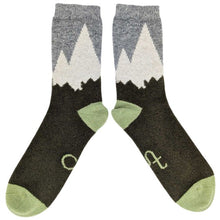 Load image into Gallery viewer, Lambswool socks - mountains - green
