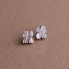 Load image into Gallery viewer, Blob bloom stud earrings - pearly white
