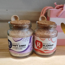 Load image into Gallery viewer, Bath salts jar with spoon
