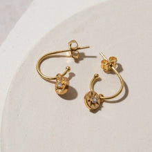 Load image into Gallery viewer, Crystal seren earrings
