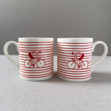 Load image into Gallery viewer, Mug - cyclists
