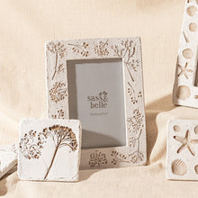 Load image into Gallery viewer, Flower imprint frame
