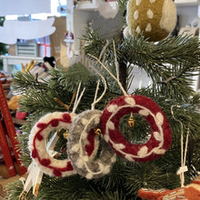 Load image into Gallery viewer, Christmas decoration - mini wreath ornaments
