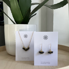 Load image into Gallery viewer, Elizabeth strand necklaces
