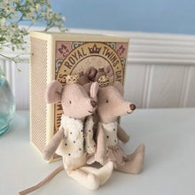 Load image into Gallery viewer, Royal twins mice - little sister &amp; little brother in a box
