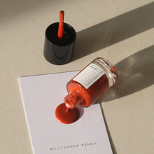 Load image into Gallery viewer, Vegan &amp; non toxic nail polish - various colours
