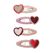 Load image into Gallery viewer, Scalloped heart clic clacs
