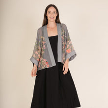 Load image into Gallery viewer, Trailing blossom kimono - grey
