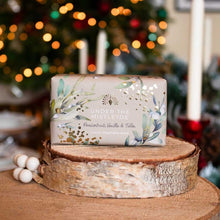Load image into Gallery viewer, Christmas tidings guest soaps - under the mistletoe
