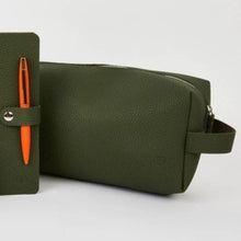 Load image into Gallery viewer, Wallace wash bags
