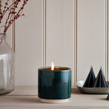 Load image into Gallery viewer, Christmas winter's eve pots
