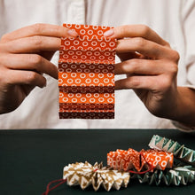 Load image into Gallery viewer, Paper rosette garland kit
