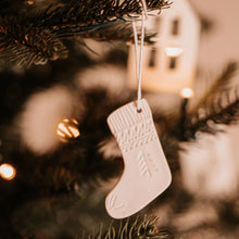 Load image into Gallery viewer, Xmas dec - winter wardrobe
