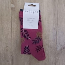 Load image into Gallery viewer, Mabel leaf bamboo organic cotton socks
