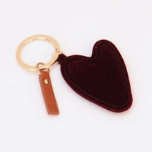 Load image into Gallery viewer, Keyring - velvet heart - aubergine
