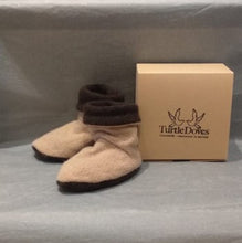 Load image into Gallery viewer, Cashmere baby booties (assorted colours)

