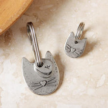 Load image into Gallery viewer, You're the cat's whiskers keyring

