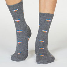 Load image into Gallery viewer, Cretia heart stripe socks
