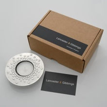 Load image into Gallery viewer, Floating hearts tealight holder
