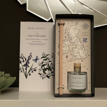 Load image into Gallery viewer, Herts candle - woodland bluebell &amp; jasmine - 3 wick
