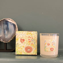 Load image into Gallery viewer, Wild bluebell aromapot candle
