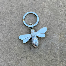 Load image into Gallery viewer, Bee pewter key ring
