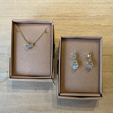 Load image into Gallery viewer, Boho jewel drop necklace
