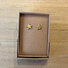 Load image into Gallery viewer, Single star earrings

