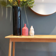 Load image into Gallery viewer, Elora vase - white
