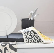 Load image into Gallery viewer, Pack of 2 dishcloths - leopard &amp; wild tiger
