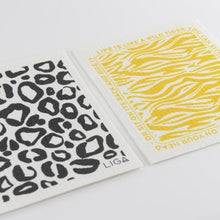 Load image into Gallery viewer, Pack of 2 dishcloths - leopard &amp; wild tiger
