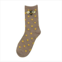 Load image into Gallery viewer, Madrid socks with pin
