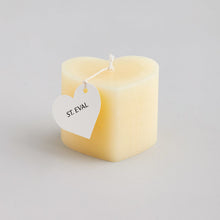 Load image into Gallery viewer, Ivory mini heart candle - unfragranced

