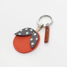 Load image into Gallery viewer, Orange keyring
